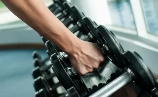 Imagem ilustrativa da imagem Adolescente pode fazer musculação? Especialistas orientam