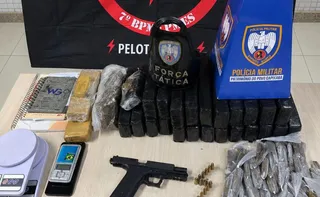 Imagem ilustrativa da imagem Foragido da Justiça é preso com arma e mais de 17kg de maconha em Cariacica