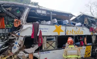 Imagem ilustrativa da imagem Ônibus envolvido em acidente com 10 mortos não podia fazer transporte interestadual
