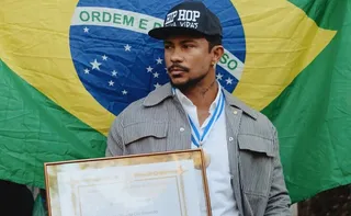 Imagem ilustrativa da imagem Xamã comemora convite para dar aulas na Uerj