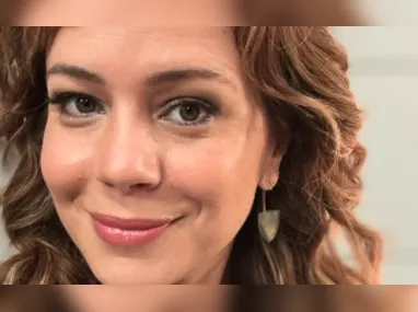 Ana Clara Winter  não nega a condição privilegiada de ter crescido cercada por nomes importantes da televisão brasileira