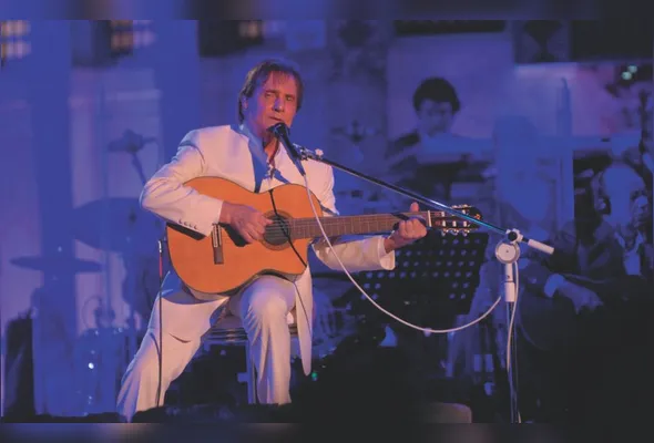 Roberto Carlos, 85 anos, passou por uma bem-sucedida cirurgia para retirada da vesícula em hospital do Rio