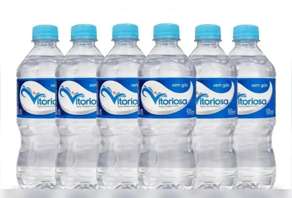 Água mineral sem gás da marca Vitoriosa é fabricada pela GEPF Agroindústria Ltda