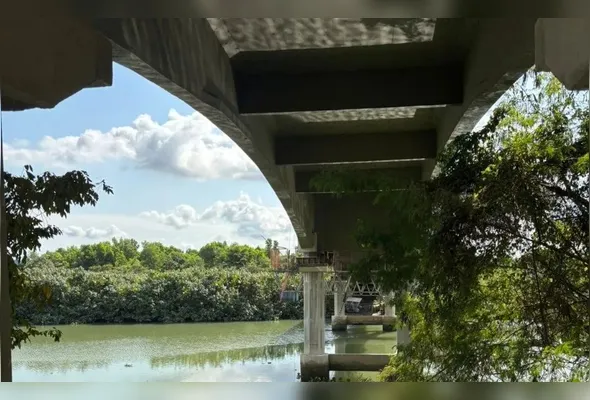 Ponte sobre o Rio São Mateus
