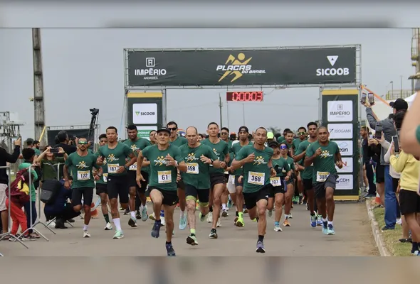 Atletas de diferentes idades participaram da competição, que teve um trajeto de 5 quilômetros