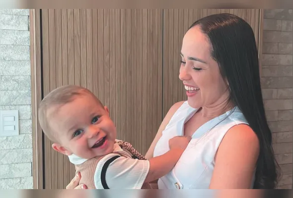 Thalita Oliveira e seu filho, Samuel: alerta para ajuda psicológica