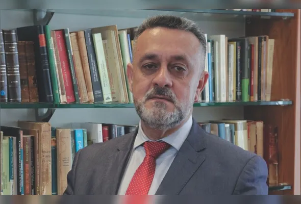 José Eduardo disse que a mãe já havia perdido o poder familiar