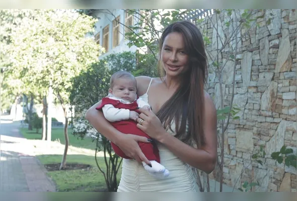 Stephany Pim e o filho Vittorio