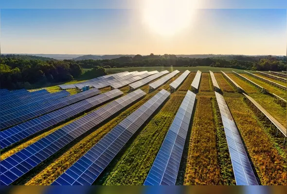 Imagem ilustrativa da imagem Excesso de energia solar desafia o País a buscar superbaterias