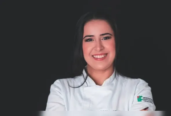 Juliane Anholetti: aula-show