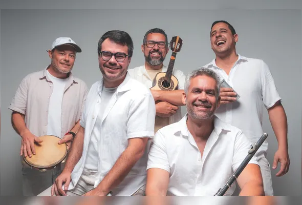 Banda 52 faz show de chorinho no almoço do Dia dos Pais