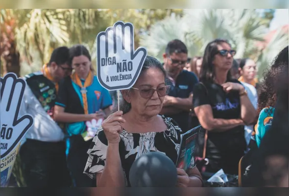 Campanha alerta para os diferentes tipos de violência contra a pessoa idosa e incentiva a conscientização e a denúncia