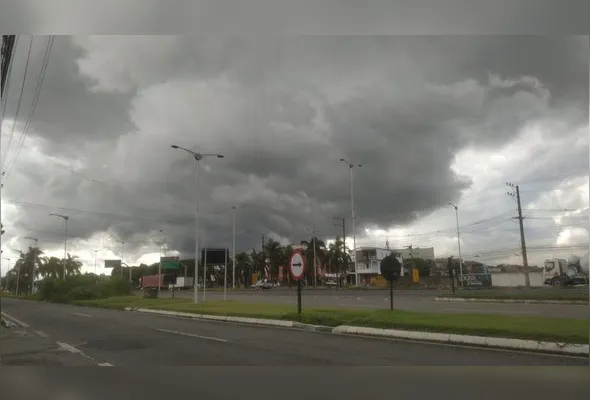 Imagem ilustrativa da imagem Inmet emite alerta de tempestade com queda de granizo no ES para esta quinta