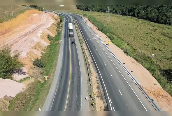 Novo trecho de pista duplicada na BR-101