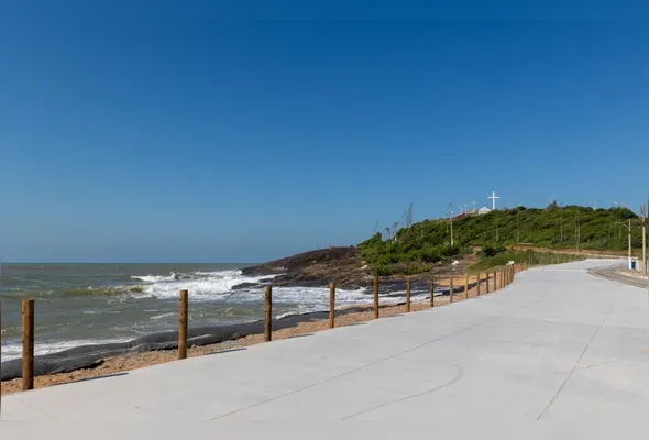 Trecho pavimentado da orla da Ponta da Fruta: com investimentos de R$ 28,5 milhões, intervenção teve início em dezembro de 2024
