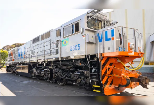 Operação ferroviária e portuária integra Minas e Espírito Santo, movimenta ferro-gusa para exportação e traz coque em fluxo reverso