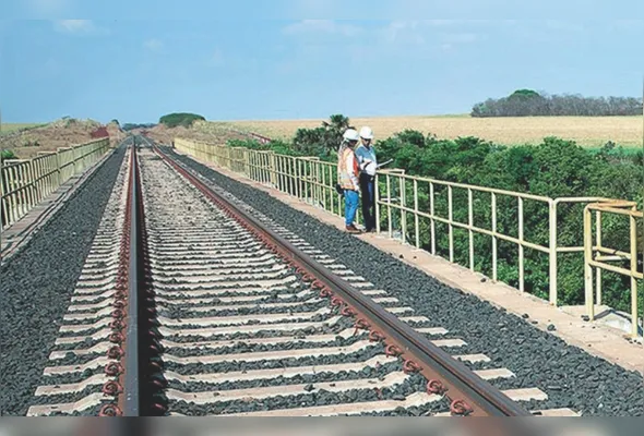 Trilhos: contorno em Minas