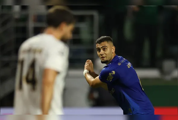 Gols foram marcados por Flaco López (2) e Andreas Pereira