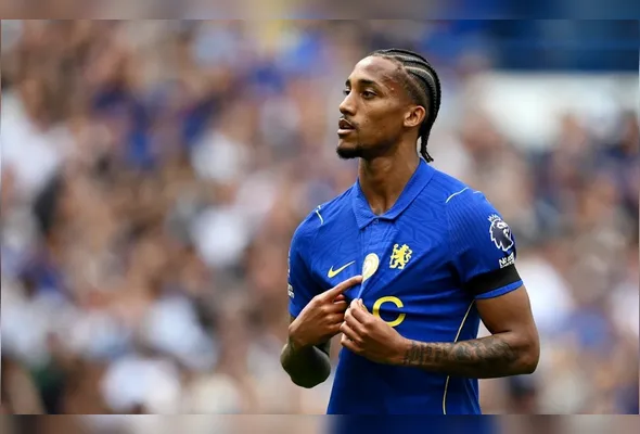 João Pedro marcou pelo Chelsea, que chegou à segunda vitória na competição em partida acompanhada por Carlo Ancelotti e Thomas Tuchel
