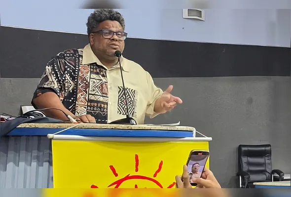 Professor Carlos Fabian destacou pautas do Psol durante a convenção