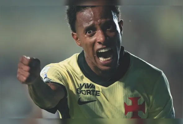 Tchê Tchê comemora após abrir o placar para o Vasco sobre o Cruzeiro