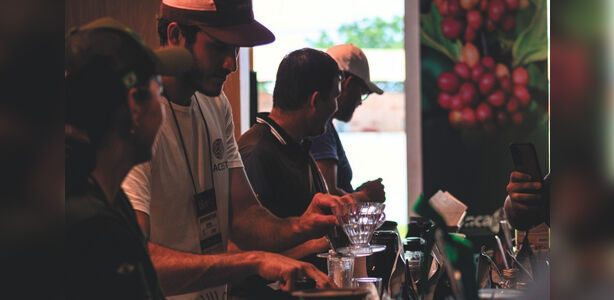 Feira do café em São Mateus debate pimenta e logística