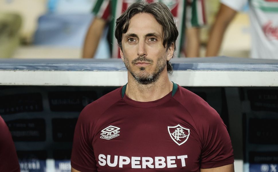 Fluminense anuncia demissão do técnico Luis Zubeldía
