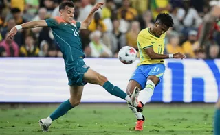 Imagem ilustrativa da imagem Brasil marca no último lance e evita vexame contra a Austrália