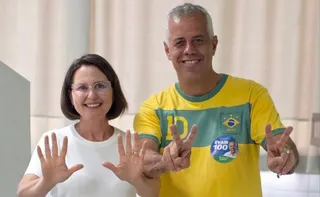 Imagem ilustrativa da imagem Candidato ao Senado, Evair de Melo (Rep.) vota em Venda Nova do Imigrante