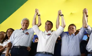 Imagem ilustrativa da imagem Em evento em Goiânia, Flávio Bolsonaro afirma que vai mudar a Constituição