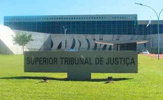 Imagem ilustrativa da imagem Entrar na Justiça contra o INSS vai ficar até 15 vezes mais caro; entenda