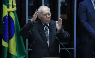Imagem ilustrativa da imagem Ex-presidente José Sarney é internado com quadro de pneumonia