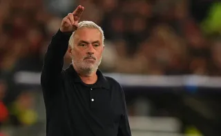 Imagem ilustrativa da imagem Mourinho defende Vini Jr. 'No lugar dele, eu teria forçado uma transferência"