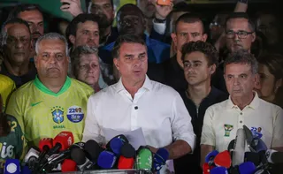 Imagem ilustrativa da imagem PL reconhece derrota para Lula, e Flávio Bolsonaro diz que vai liderar oposição
