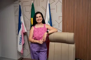 Imagem ilustrativa da imagem Sabrina Astori é reeleita presidente da Câmara de Guarapari