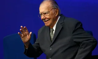 Imagem ilustrativa da imagem Sarney é internado no Sírio-Libanês para tratar pneumonia