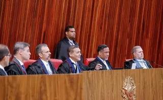 Imagem ilustrativa da imagem TSE anula votos de Garotinho, e Ruas vence governo do Rio no 1º turno