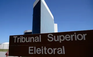 Imagem ilustrativa da imagem TSE estuda desativar canais políticos no WhatsApp 48h antes da eleição