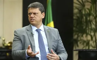Imagem ilustrativa da imagem Tarcísio vence Haddad e é reeleito no 1º turno em SP