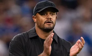 Imagem ilustrativa da imagem Técnico do Bayern, Kompany desmaia em treino e levado às pressas para hospital