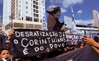 Imagem ilustrativa da imagem Torcedores do Corinthians protestam e pedem 'intervenção judicial já'