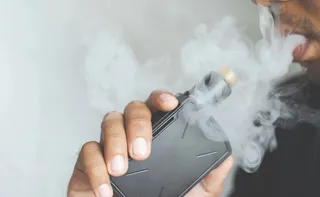Imagem ilustrativa da imagem Vapes afetam cada vez mais  voz e  coração de jovens