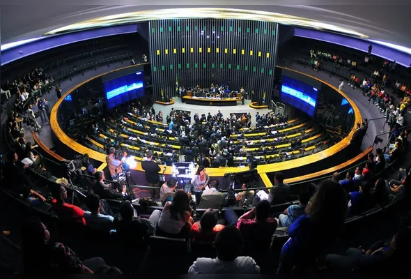 Plenário da Câmara Federal: Espírito Santo tem 10 deputados federais
