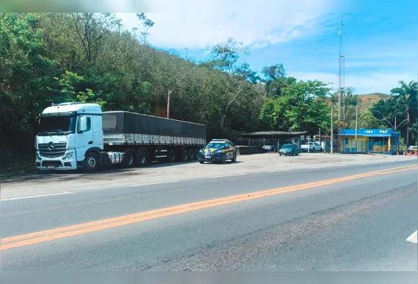 Abordagem aconteceu no Km 414 da BR-101, em Itapemirim, na região Sul do Espírito Santo