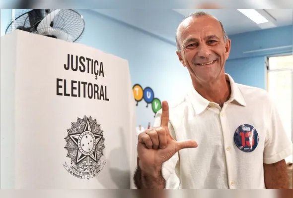 Após votar, Helder admitiu estar feliz com a campanha