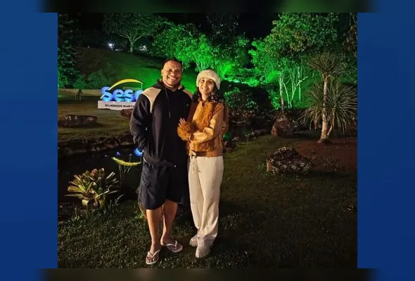 O casal Lucas Vieira e Paola Martins aproveitando momentos de lazer no Sesc de Domingos Martins