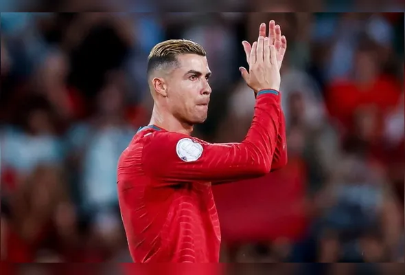 Imagem ilustrativa da imagem Cristiano Ronaldo abre o jogo sobre briga com Jorge Jesus e sua situação na seleção