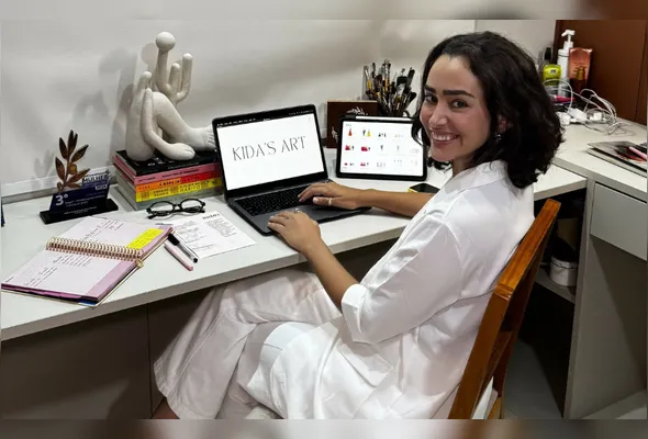 Júlia diz que trabalho presencial é pensado para o futuro, mas inviável agora