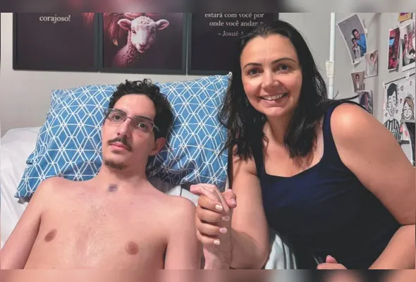 Bernardo e Iara: a mãe explica que o filho ficou acamado após ser atropelado em Vila Velha, no ano passado