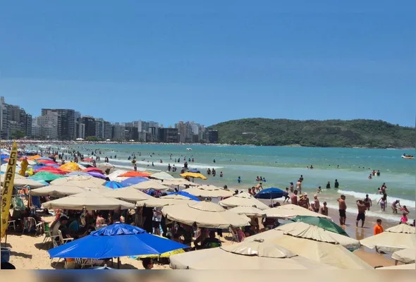 Praia do Morro ficou lotada na Semana do Saco Cheio do ano passado